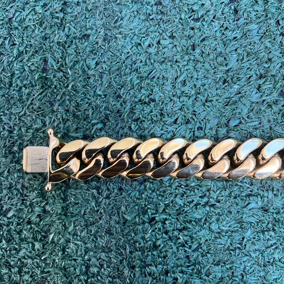 Gold cuban link bracelet - Picture 6 of 6